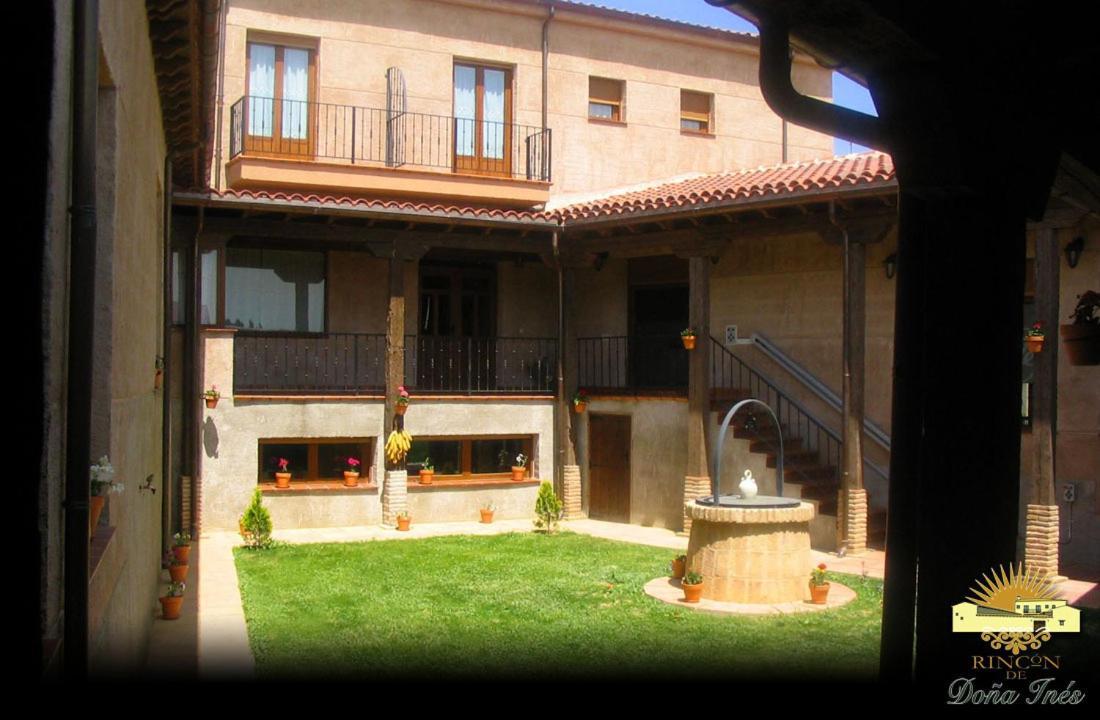 Отель Rincon De Dona Ines Villanueva de la Condesa Экстерьер фото